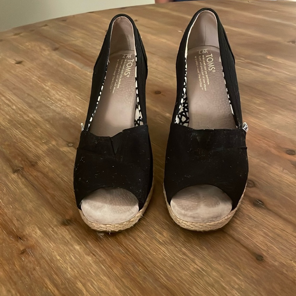 Tom’s espadrilles wedges